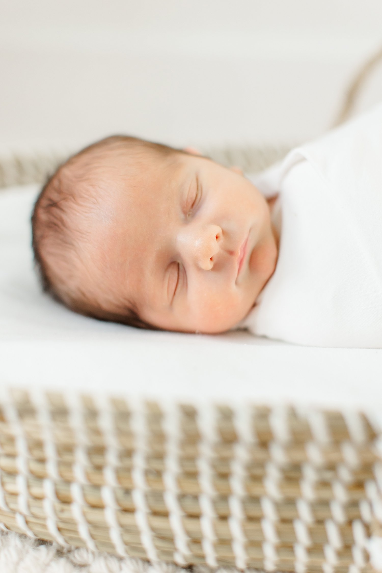 sarah-schmidt-photography-virginia-newborn-photographer-newborn-studio-session-natural-light_0054.jpg