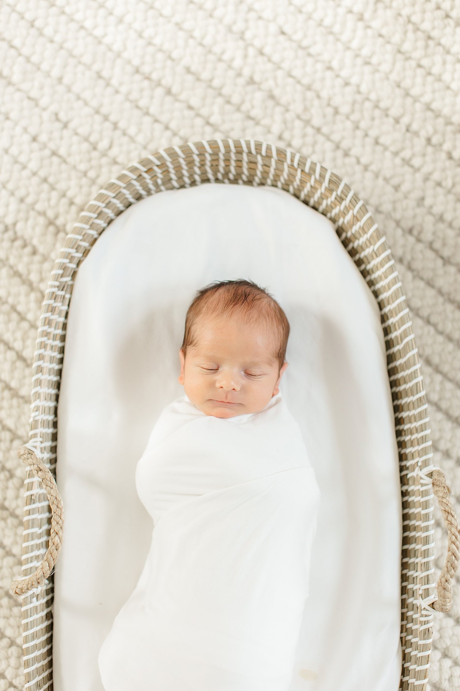 sarah-schmidt-photography-virginia-newborn-photographer-newborn-studio-session-natural-light_0056.jpg